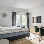 Upea Yksioe Joen Laeheisyydessae Apartamento