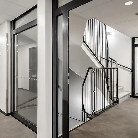 Upea Yksioe Joen Laeheisyydessae Διαμέρισμα *