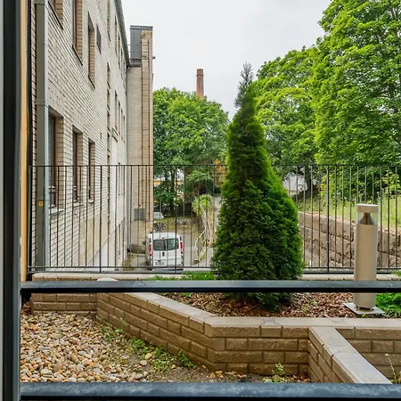 Апартаменты Upea Yksioe Joen Laeheisyydessae *